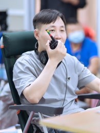 毋辉辉