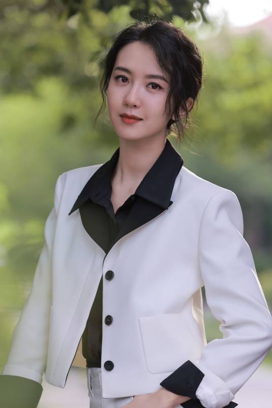 许龄月