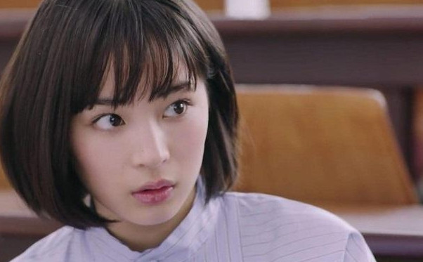 山崎隆