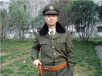 袁耀东