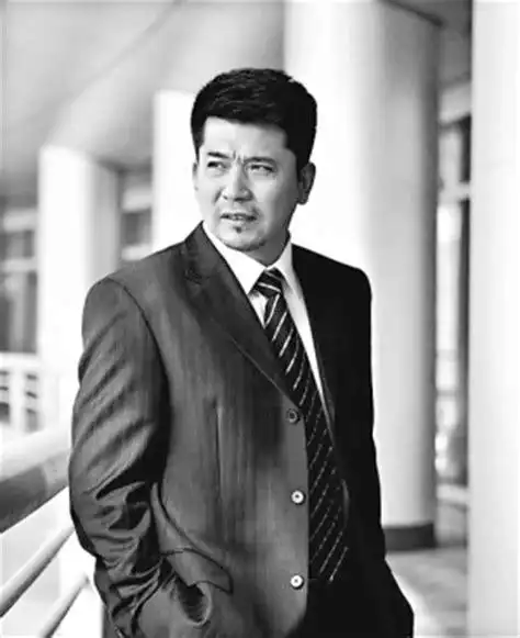 杨轶