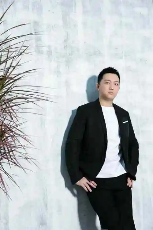 衣云鹤