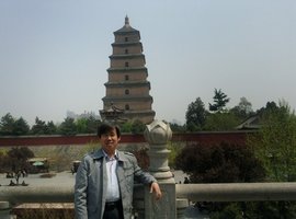 王健华
