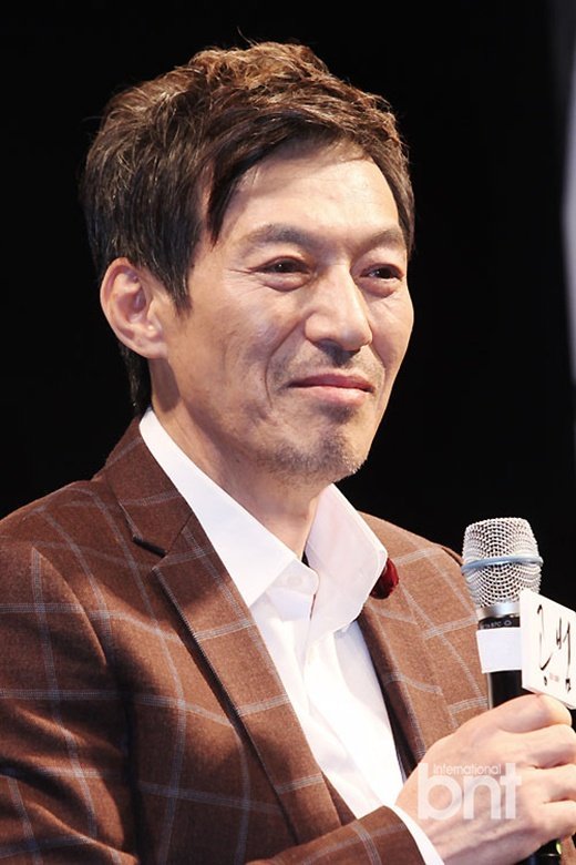 金炯默
