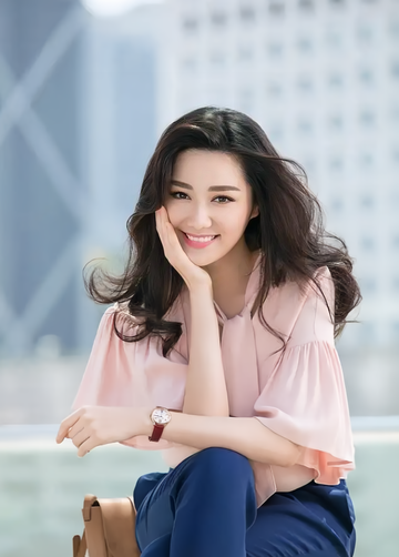 汤洛雯