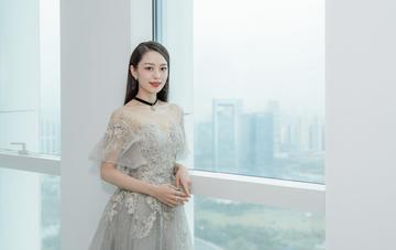 吉娜·爱丽丝