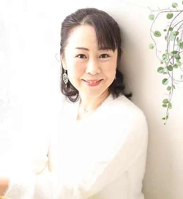 岩居由希子