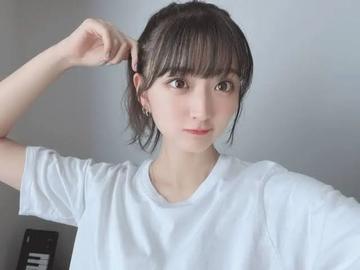 山根绮