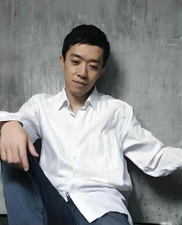 李菁