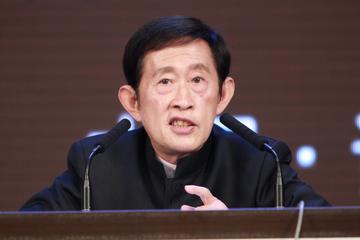 王立群