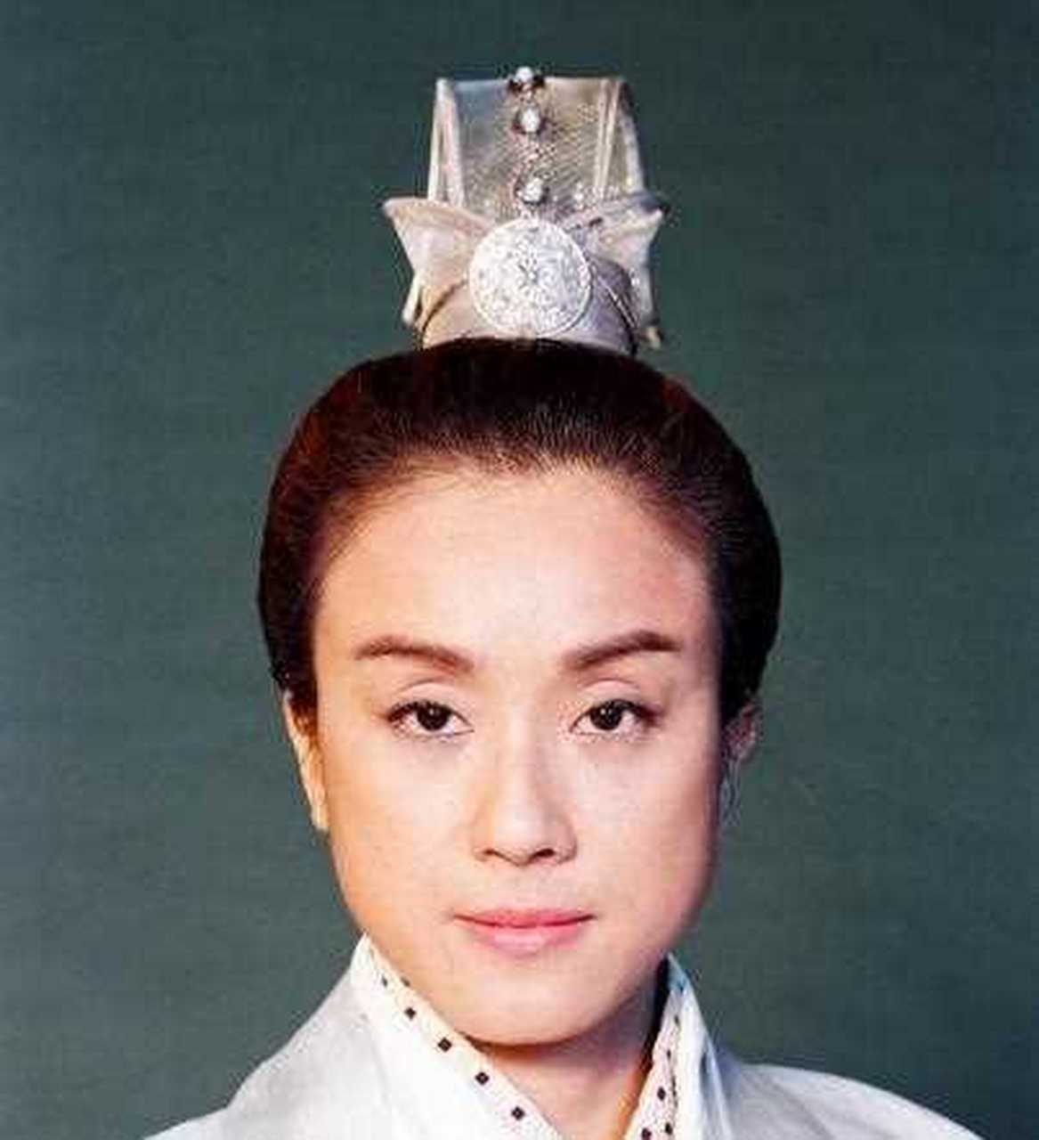 盖鸣晖