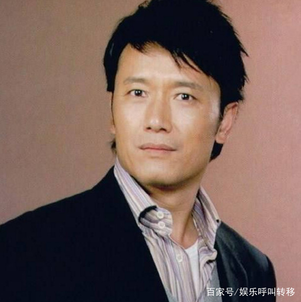 苗侨伟