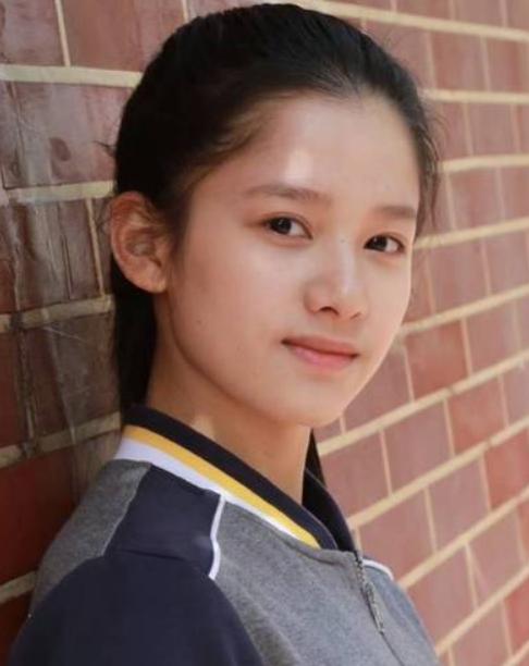 张婧仪